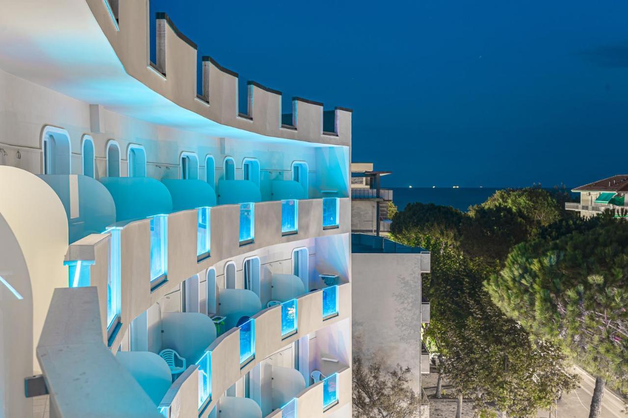 Hotel Schiller チェルヴィア エクステリア 写真
