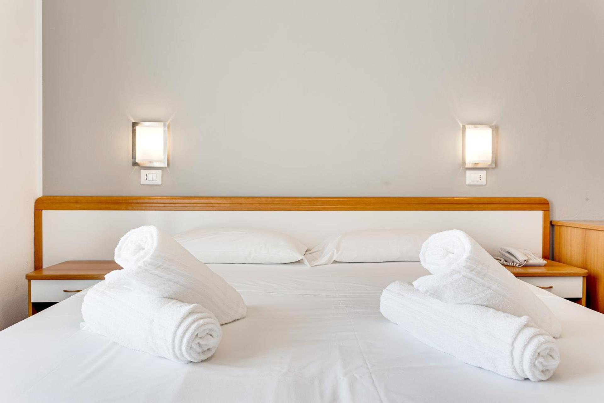 Hotel Schiller チェルヴィア エクステリア 写真